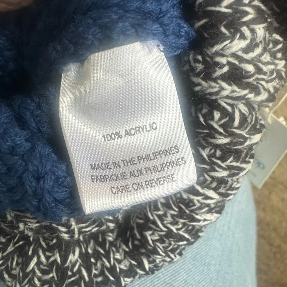 Verloop Kids Knit Beanie with Pom Pom (New)